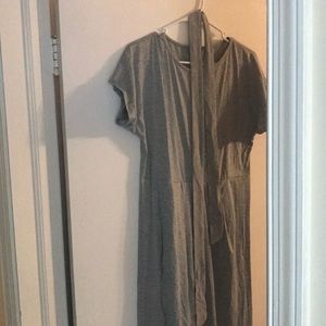 Front slit dress with tie.